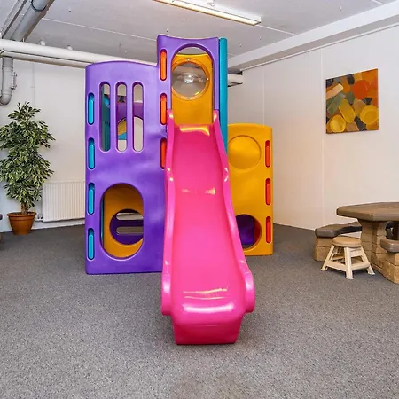 5 Person On A In Apartment *