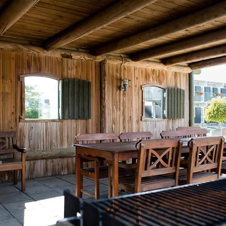 Apartamento 5 Person On A In
