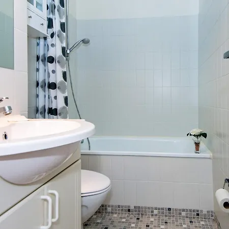 Apartment 5 Person On A In *